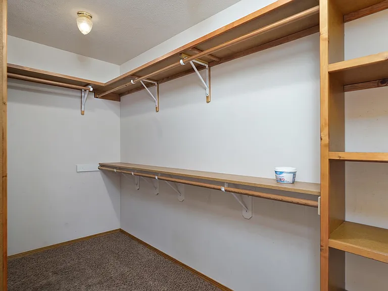 2062 W Willow Lakes Cv — Photo 17