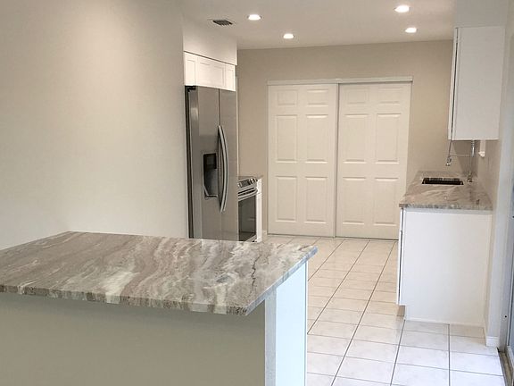 5th image of 24 S Saint Andrews Dr