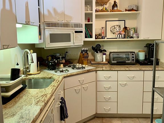 4th image of 1960 N Lincoln Park W APT 1708