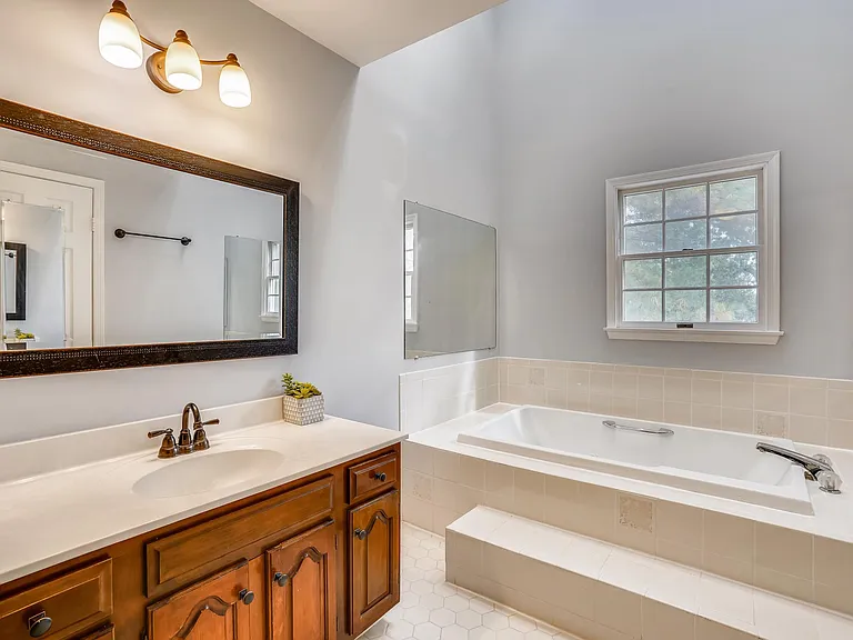 3711 Jenny Lynne Ln — Photo 7