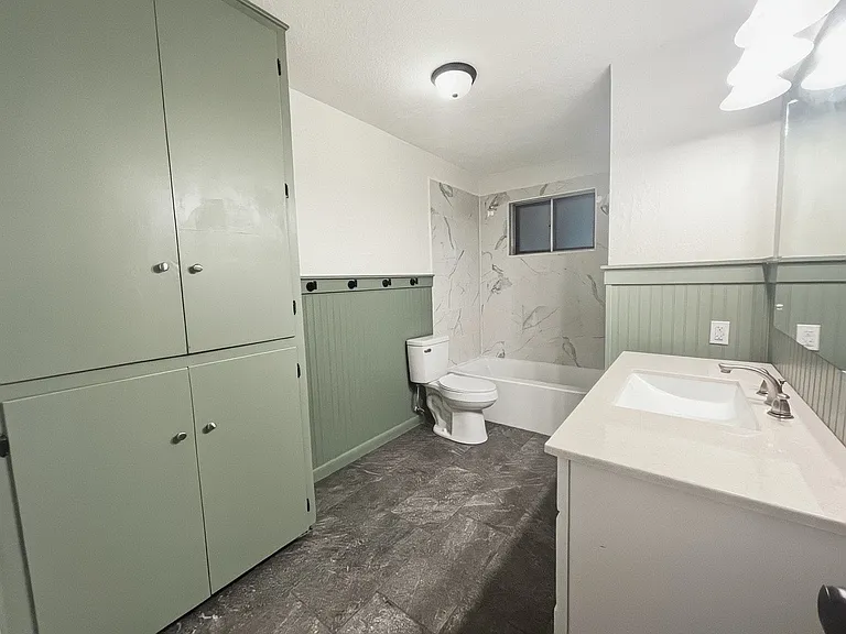 246 Maxine Dr — Photo 9