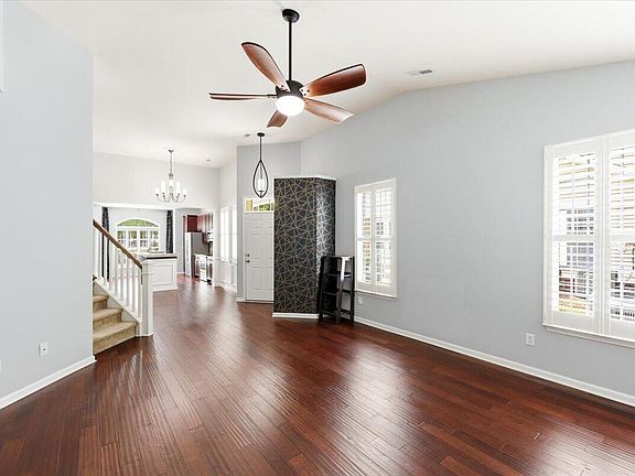 4th image of 1646 Indaba Way