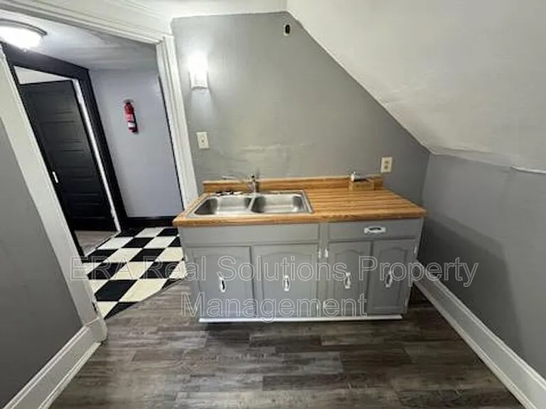 3571 Vine St #3 — Photo 6