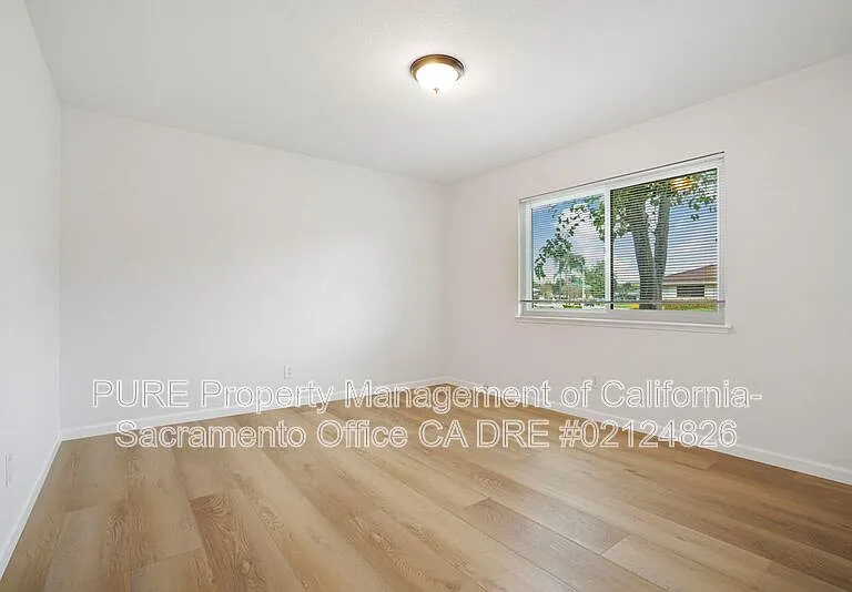 5939 Gloria Dr — Photo 14