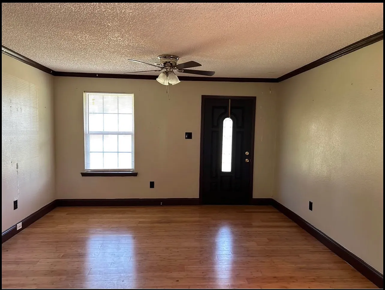 3 bed, 1184 sqft, $1,675 — Photo 3