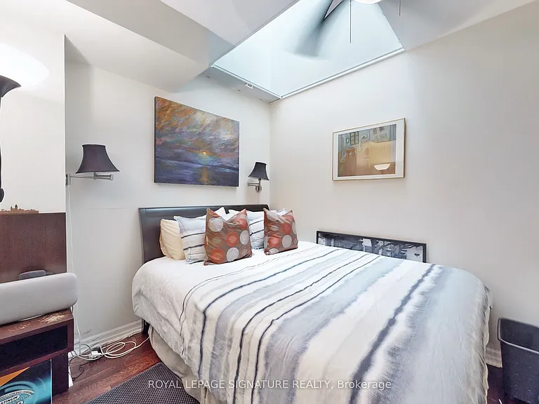 6 Wellesley Pl #42 — Photo 11