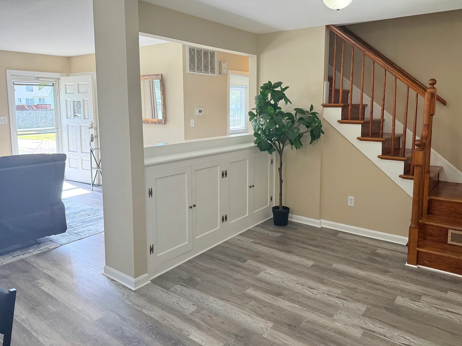6 bed, 3.5 bath, 2600 sqft, $895 — Photo 4
