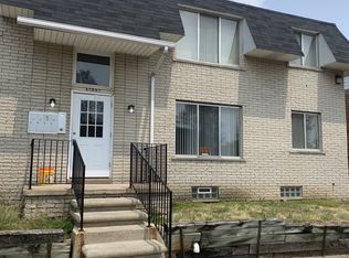 45862 Cass Ave APT 2, Utica, MI 48317