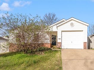 2584 Lost Springs St, Springdale, AR 72764