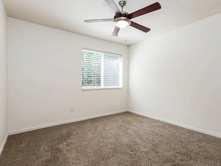 8839 Eagleview Dr #4 — Photo 9