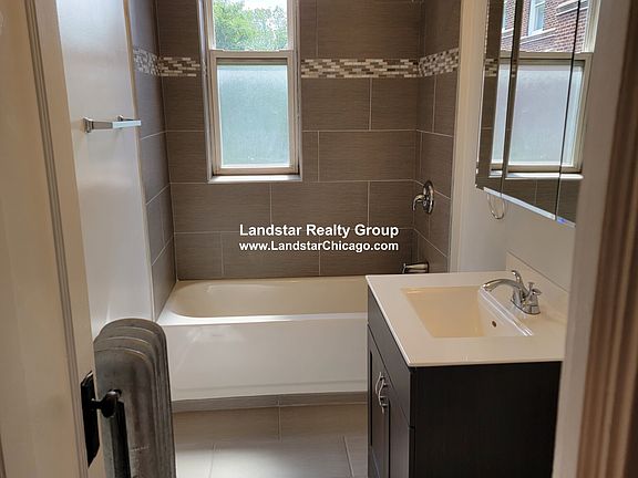2nd image of 4406 N Ashland Ave APT 2