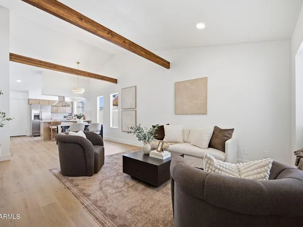 957 W Emerald Circle, Mesa, AZ 85210