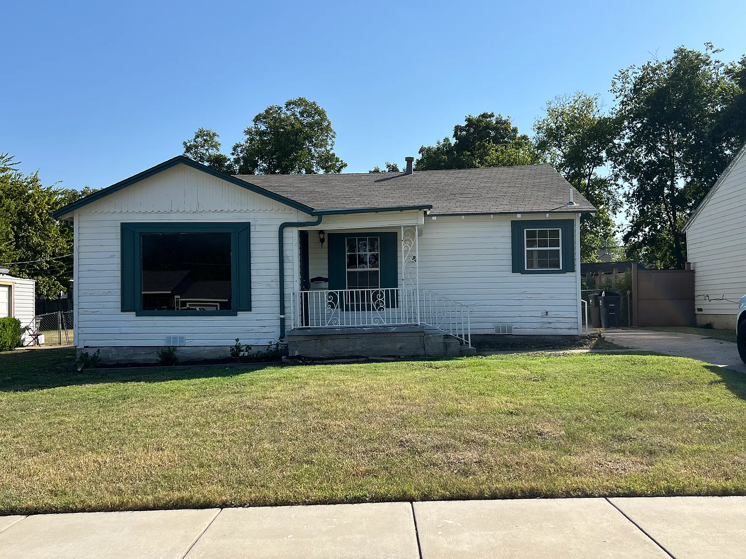3 bed, 1462 sqft, $1,850 — Photo 2