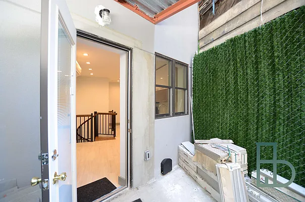 Rented by Brooklyn High Rise LLC | media 4