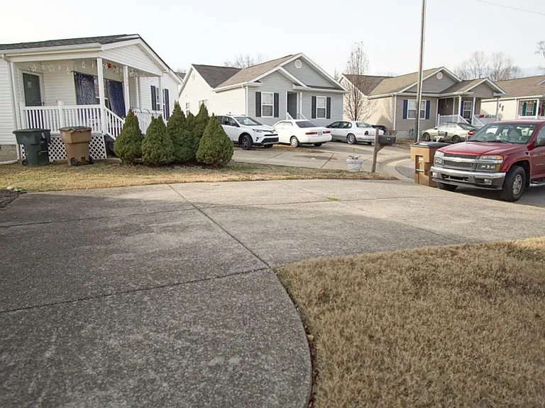 316 Brittany Park Pl — Photo 15
