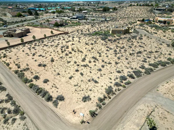 5530 Teton Ave NE, Rio Rancho, NM 87144