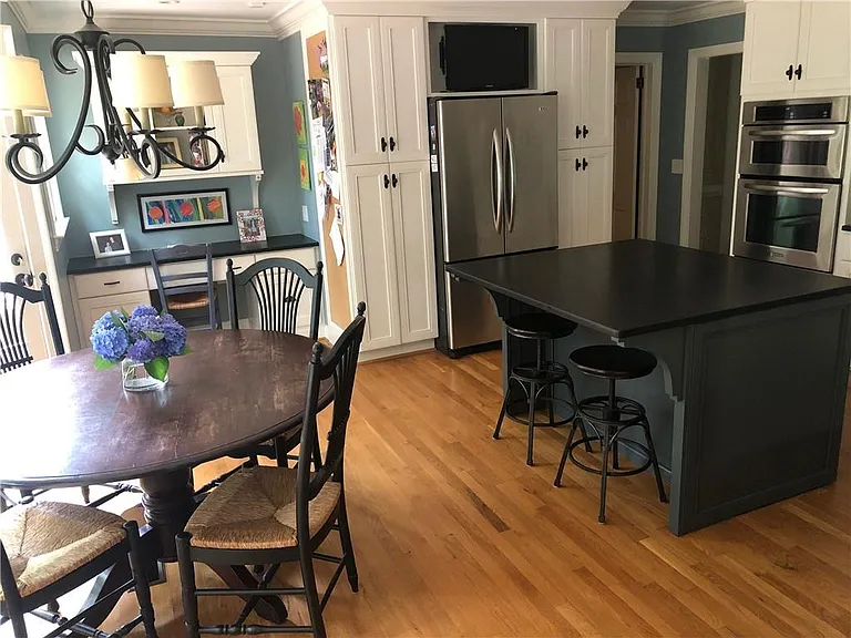 2823 Ridge Valley Rd NW — Photo 5