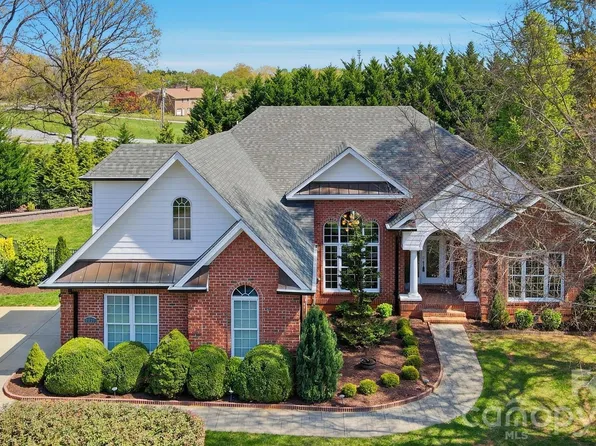 7535 Sedgebrook Dr E, Stanley, NC 28164