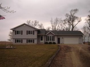 5281 27th Avenue Dr, Vinton, IA 52349