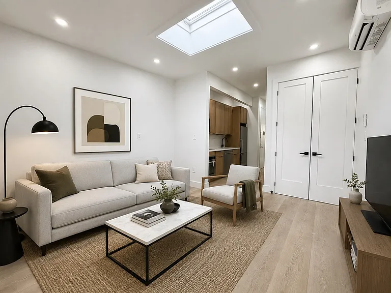 197 Meserole St #3L — Photo 1