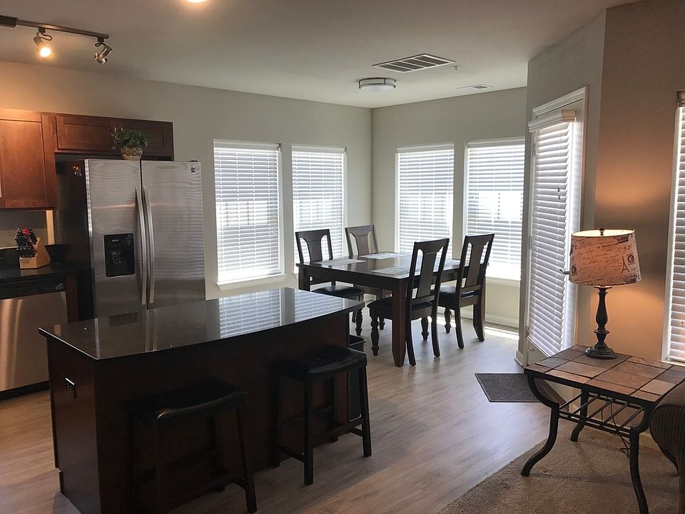 1st image of 5339 S 118th Ct APT 112