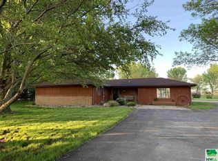 2835 E Main St, Vermillion, SD 57069