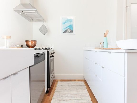 3rd image of 363 Leslie Way APT 4
