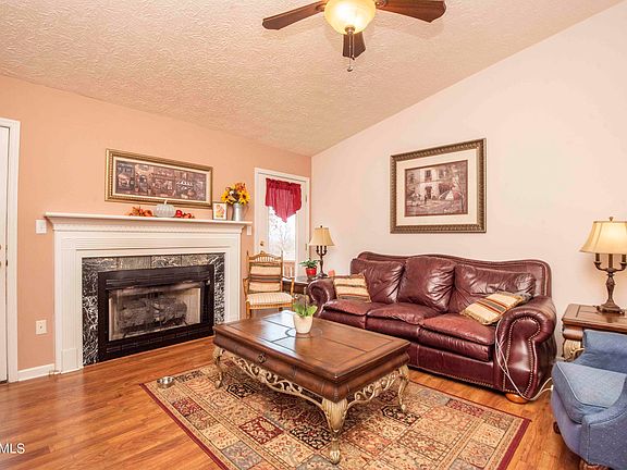 2nd image of 471 Casey Ln