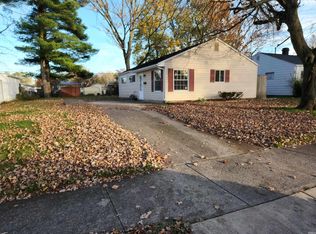 4126 Woodvale Dr, South Bend, IN
