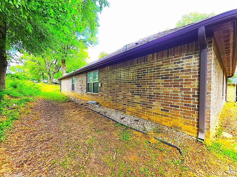 1424 Dogwood St — Photo 34