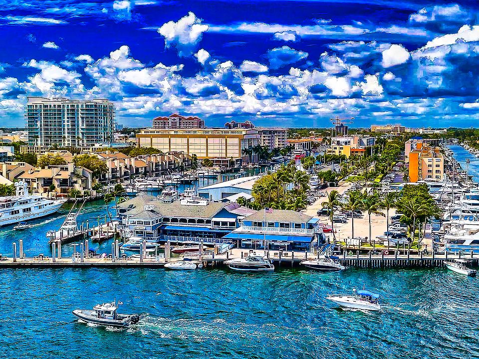 Walk to famous 15th Street Fisheries restaurant on the Intracoastal Waterway (10 min walk from apartment)