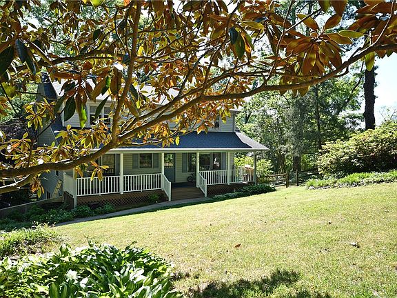 3rd image of 215 Riverside Dr