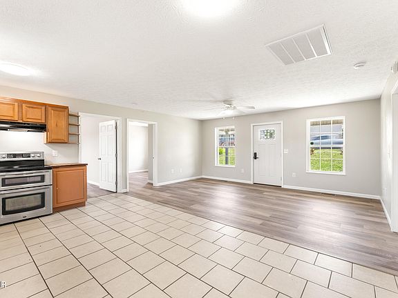 5th image of 1503 Cloverdale Ct