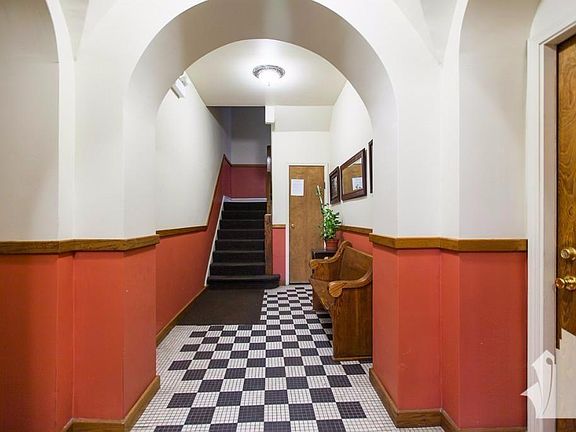 3rd image of 4031 N Kenmore Ave APT 308