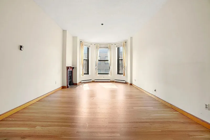 160 Commonwealth Ave #308