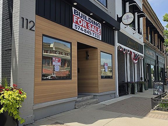 2nd image of 112 S Main St