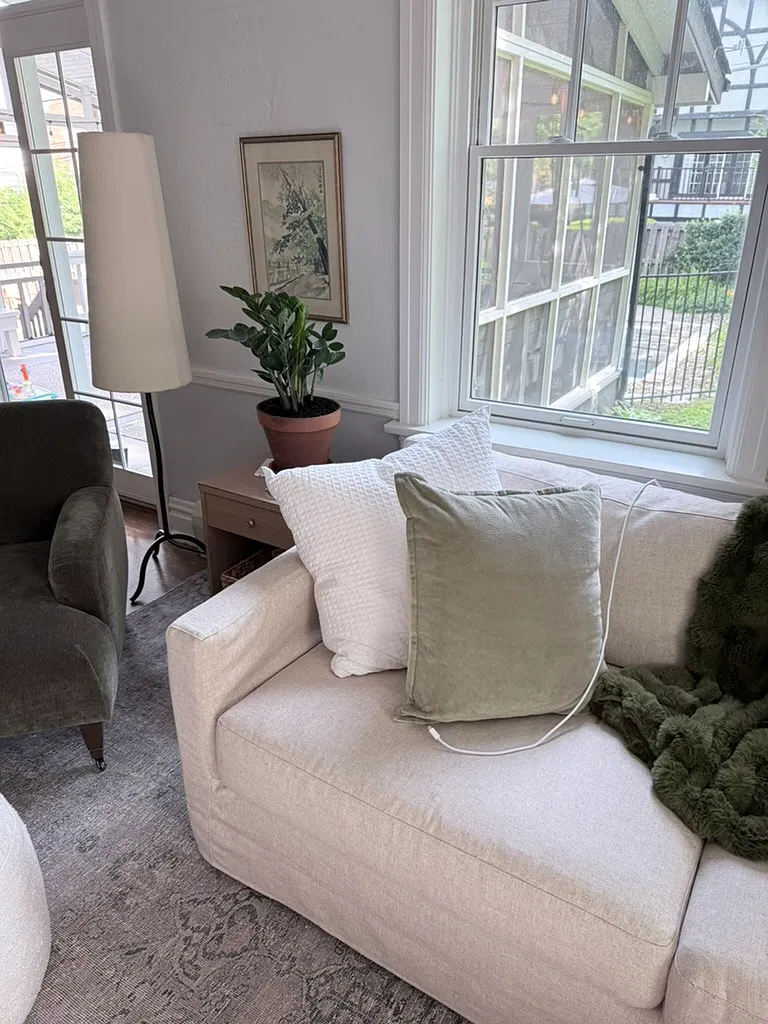 5 bed, 3684 sqft, $7,995 — Photo 4