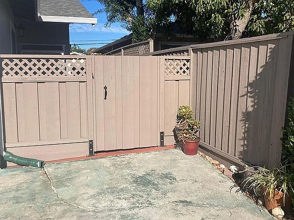 4th image of 5749 Preston Dr