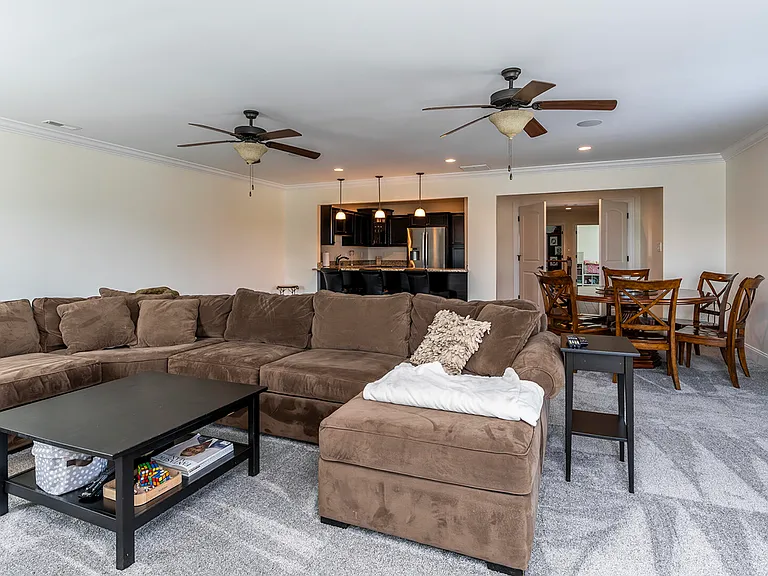 3336 Beacon St — Photo 18