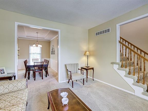 5th image of 8921 W 127th Pl