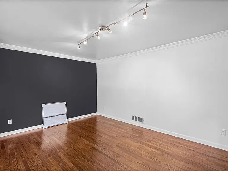 5291 Manhasset Cv — Photo 9