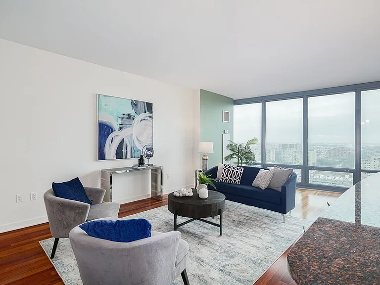 2101 Market St #3201 — Photo 9