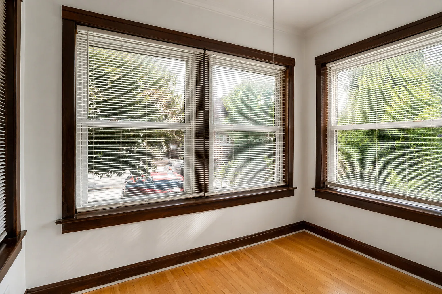 1 bed, 950 sqft, $1,450 — Photo 4