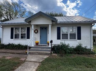 408 W Cleveland St, Versailles, MO 65084
