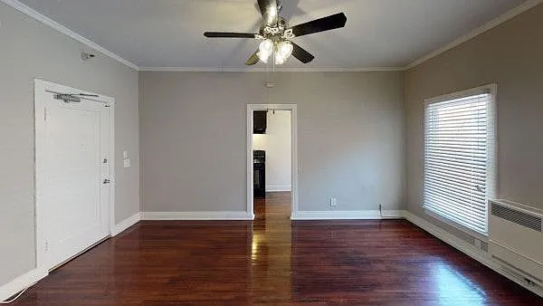 Catalina Apartments...Gorgeous Newly Remodeled Apartment...Great Location! CALL NOW