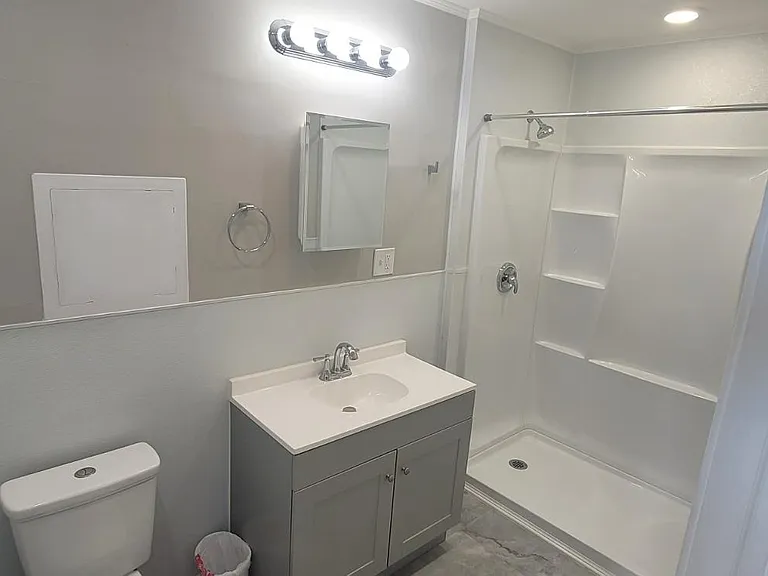 5896 Hobart St — Photo 6
