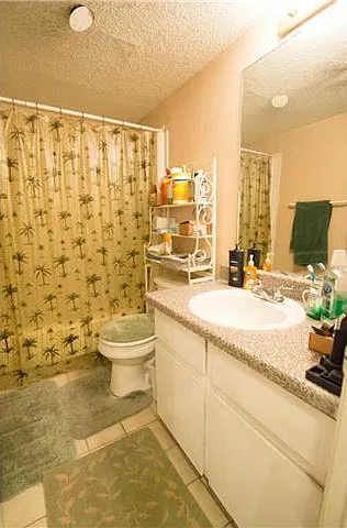 2401 Leon St #300 — Photo 11