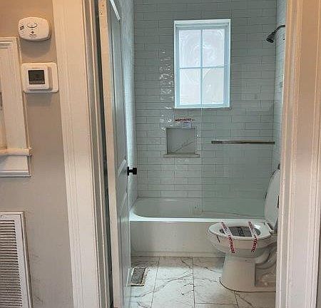 5th image of 805 Montgomery St