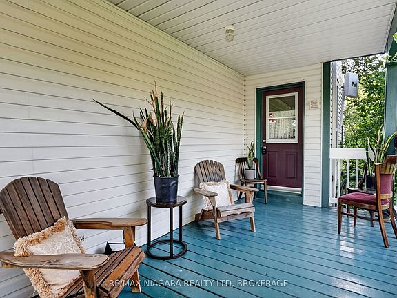 5th image of 3776 Bertie St