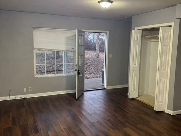 104 East St APT B